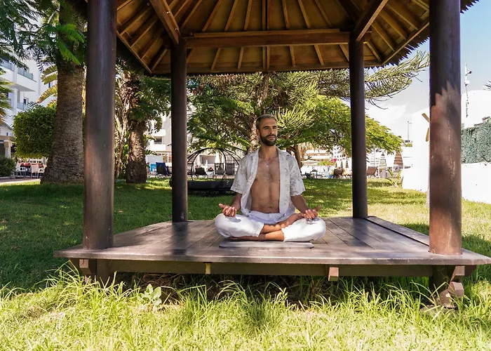 酒店 Axel Maspalomas - Adults Only 3*